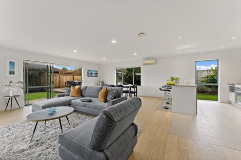 Photo of property in 10b Landon Place, Pukekohe, 2120