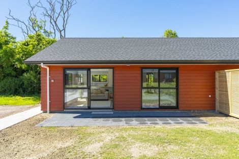 Photo of property in 10 Winnie Close, Acacia Bay, Taupo, 3330