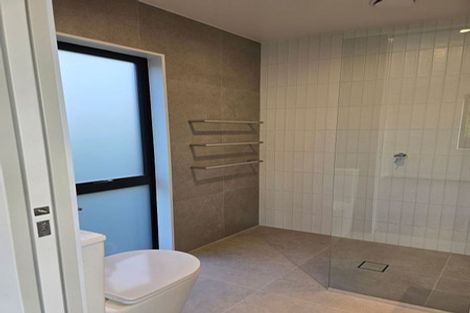 Photo of property in 4 Queensway, Three Kings, Auckland, 1024