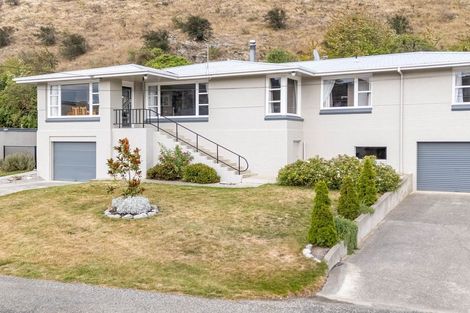 Photo of property in 107 Branxholm Street, Roxburgh, 9500