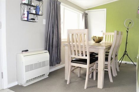 Photo of property in 14 Matai Street, Castlecliff, Whanganui, 4501