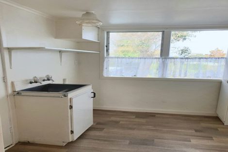 Photo of property in 302 Rangatira Road, Beach Haven, Auckland, 0626