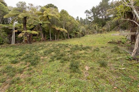 Photo of property in 124 Wyndham Road, Pinehaven, Upper Hutt, 5019