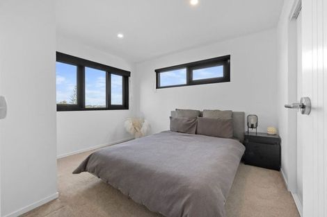 Photo of property in 148a Hutchinsons Road, Bucklands Beach, Auckland, 2014