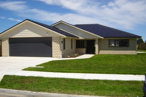 Photo of property in 23 Gandalf Crescent, Paraparaumu, 5032