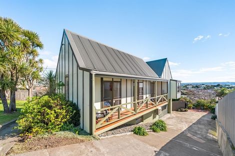 Photo of property in 9 Thornley Street, Titahi Bay, Porirua, 5022