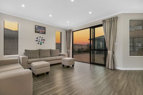 Photo of property in 36 Riverhead Point Drive, Riverhead, 0820