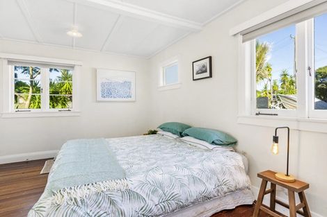 Photo of property in 22 James Street, Raglan, 3225