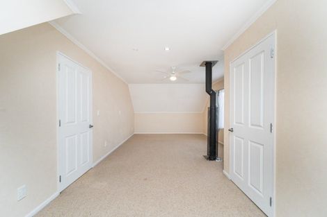 Photo of property in 126 John F Kennedy Drive, Milson, Palmerston North, 4414