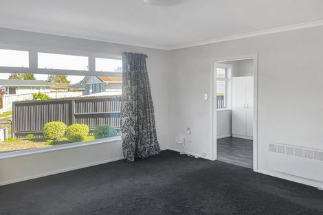 Photo of property in 7a Sequoia Place, Maoribank, Upper Hutt, 5018