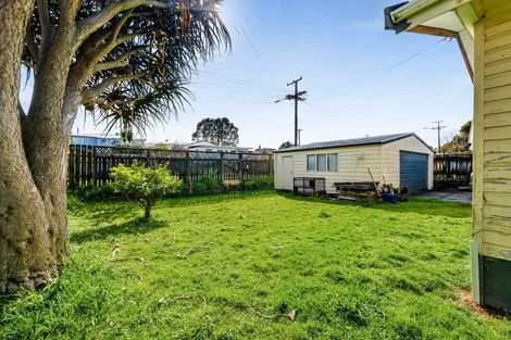 Photo of property in 93 Omata Road, Marfell, New Plymouth, 4310