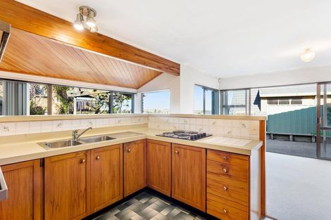 Photo of property in 1/149 West Harbour Drive, West Harbour, Auckland, 0618