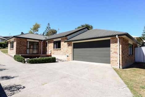 Photo of property in 24 Palm Grove Drive, Western Heights, Hamilton, 3200