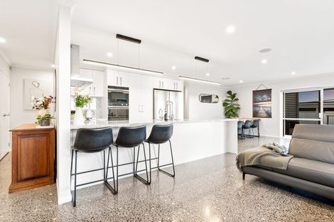 Photo of property in 112 Hibiscus Coast Highway, Red Beach, 0932