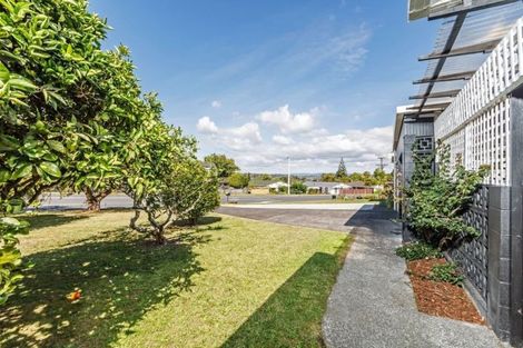Photo of property in 4/1 Manuka Road, Bayview, Auckland, 0629