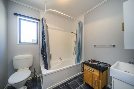 Photo of property in 27a Vernon Avenue, Takaro, Palmerston North, 4412