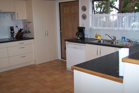 Photo of property in 54 Robbies Road, Shelly Park, Auckland, 2014