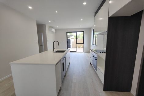 Photo of property in 4d Orinda Close, Botany Downs, Auckland, 2010
