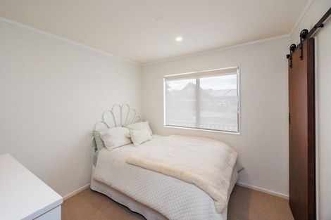 Photo of property in 35 Acacia Street, Kelvin Grove, Palmerston North, 4414
