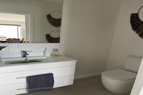 Photo of property in 5 Libertia Lane, Orewa, 0931