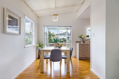 Photo of property in 15 Camrose Place, Glenfield, Auckland, 0629