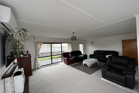 Photo of property in 45 Baylands Drive, Newlands, Wellington, 6037