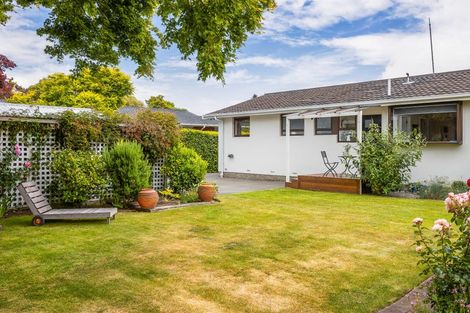 Photo of property in 2 Woodbank Street, Somerfield, Christchurch, 8024