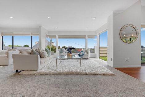 Photo of property in 2/32 Gills Road, Bucklands Beach, Auckland, 2014