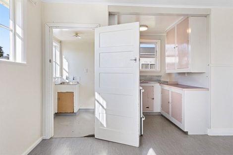 Photo of property in 89 Russell Street, Westport, 7825