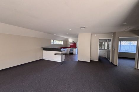 Photo of property in 4 Regalwood Close, Parklands, Christchurch, 8083