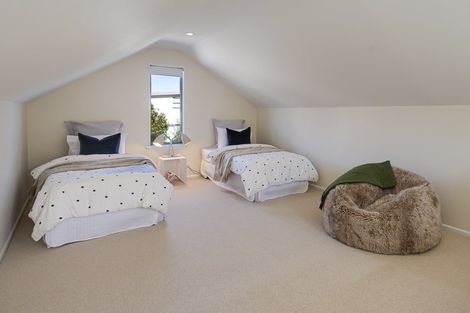 Photo of property in 2 Pearl Lane, Arrowtown, 9302