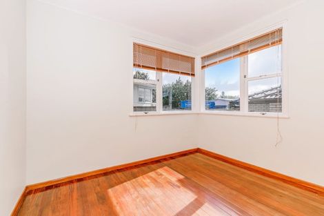 Photo of property in 22 Cron Avenue, Te Atatu South, Auckland, 0610