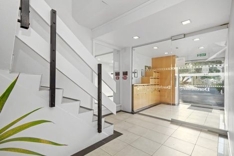Photo of property in Dorchester Apartments, 144 Oriental Parade, Oriental Bay, Wellington, 6011