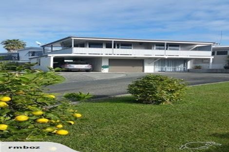 Photo of property in 20 Ngatira Place, Snells Beach, 0920