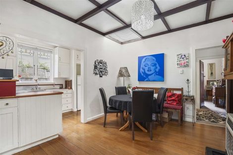 Photo of property in 117 Forest Lake Road, Forest Lake, Hamilton, 3200