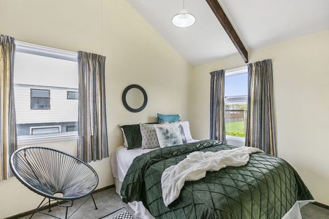 Photo of property in Lynbrae Court Flats, 17/4 Dr Taylor Terrace, Johnsonville, Wellington, 6037