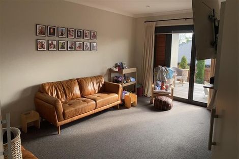 Photo of property in 9a Gillean Street, Havelock North, 4130