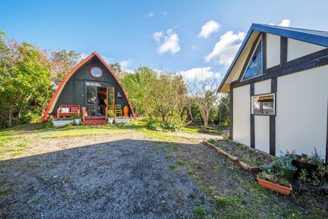 Photo of property in 7091 South Road, Warea, New Plymouth, 4381