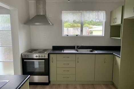 Photo of property in 50b Hartford Crescent, Totara Park, Upper Hutt, 5018