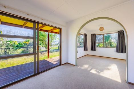 Photo of property in 12 Lake Street, Takapau, 4203