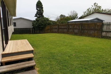 Photo of property in 2/27 Templeton Place, Clendon Park, Auckland, 2103