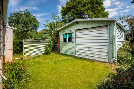 Photo of property in 47 Kemp Road, Massey, Auckland, 0614