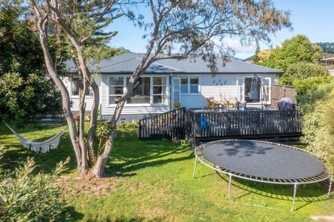 Photo of property in 122 Ruapehu Street, Paraparaumu, 5032