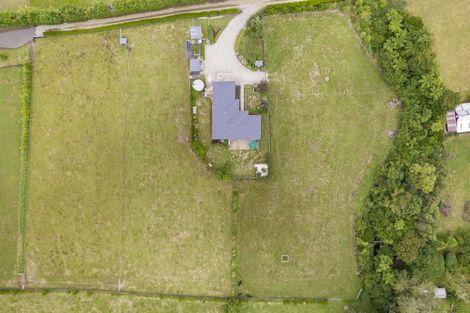 Photo of property in 1369 Egmont Road, Egmont Village, Inglewood, 4386