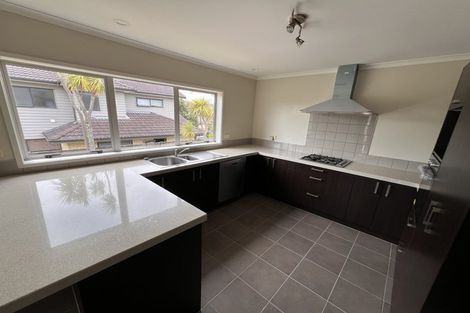 Photo of property in 9 Canyon Drive, Oteha, Auckland, 0632