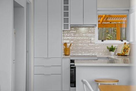 Photo of property in 2/43 Telstar Place, Beach Haven, Auckland, 0626