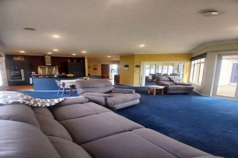 Photo of property in 92 Tutaki Road, Kelvin Grove, Palmerston North, 4470