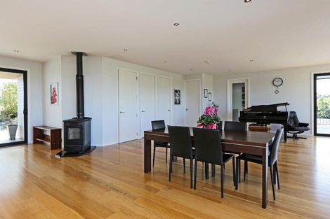 Photo of property in 264 Puketapu Road, Taradale, Napier, 4183