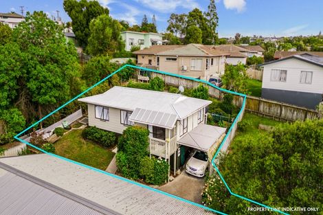 Photo of property in 2/6 Helena Street, Massey, Auckland, 0614