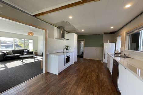 Photo of property in 1 Chester Place, Taradale, Napier, 4112